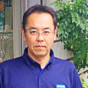 係長 桑原謙吾